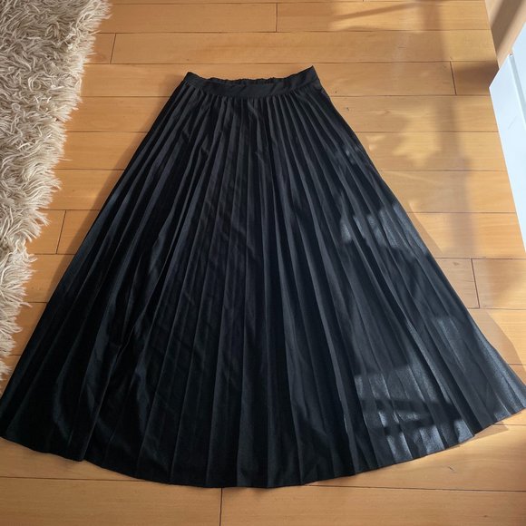 ASOS DESIGN Black Pleated Maxi Skirt - Picture 4 of 13